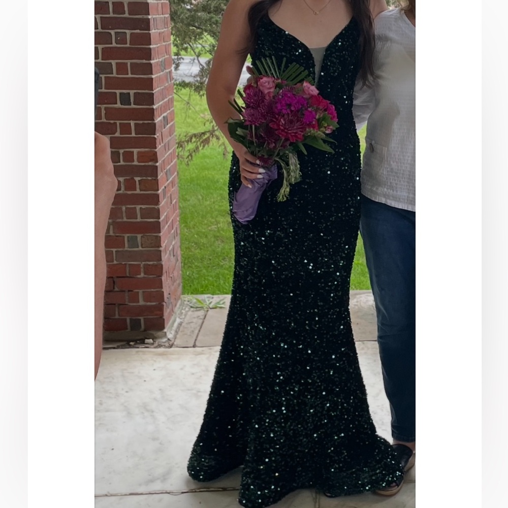 Elegant Deep Green Sequin Gown